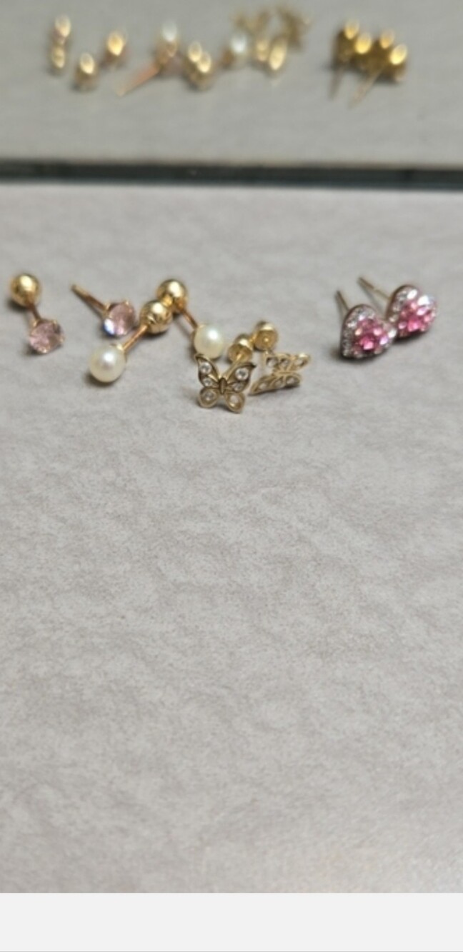 Bundle  14k Gold  Earrings - Women Jewelry As Is
